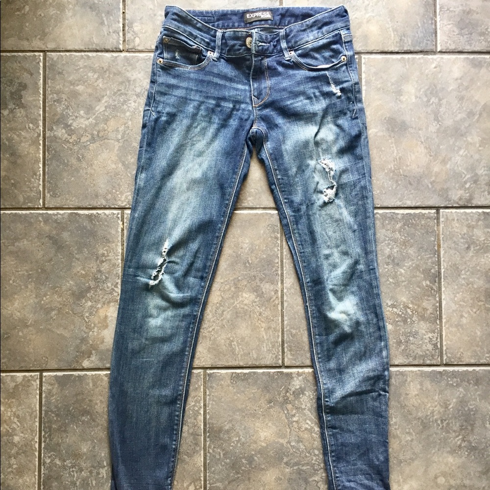 Express Jeans size 4R Distressed